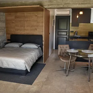https://studio-lycia.in-istria.net